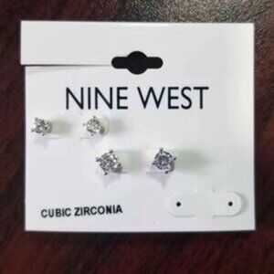 Cubic zirconia stud earrings